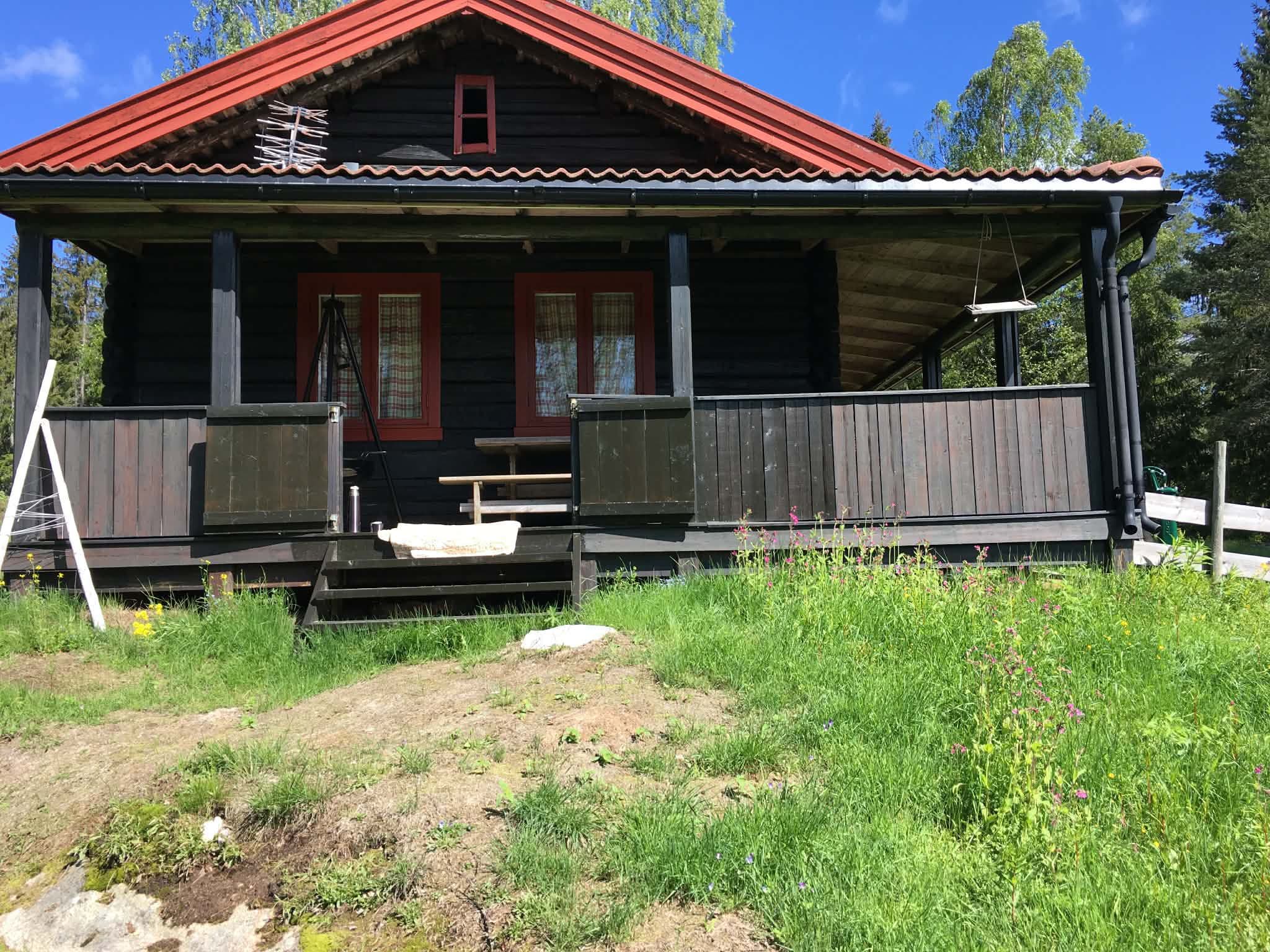 Forsiden av Hytta på Hansmyr